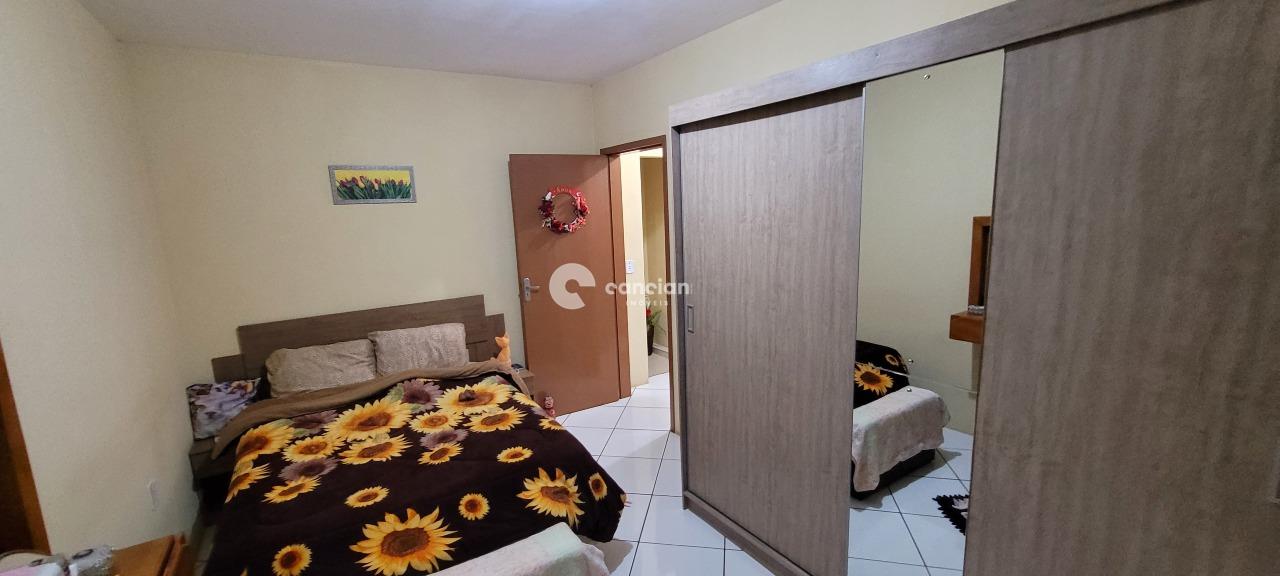 Casa de Condomínio à venda no Tancredo Neves: 