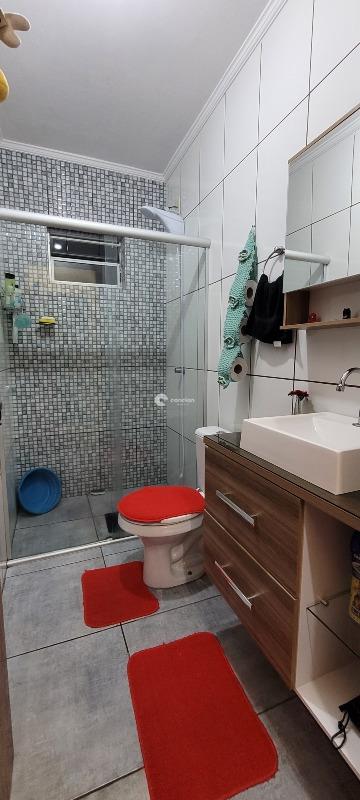 Casa de Condomínio à venda no Tancredo Neves: 