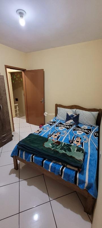 Casa de Condomínio à venda no Tancredo Neves: 