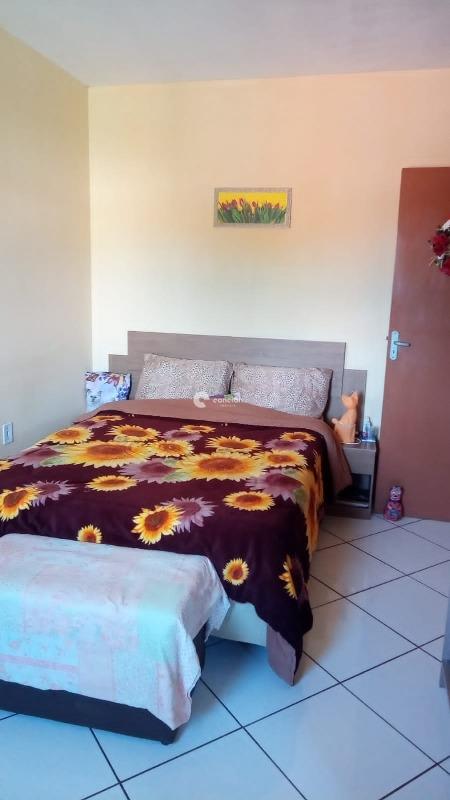 Casa de Condomínio à venda no Tancredo Neves: 