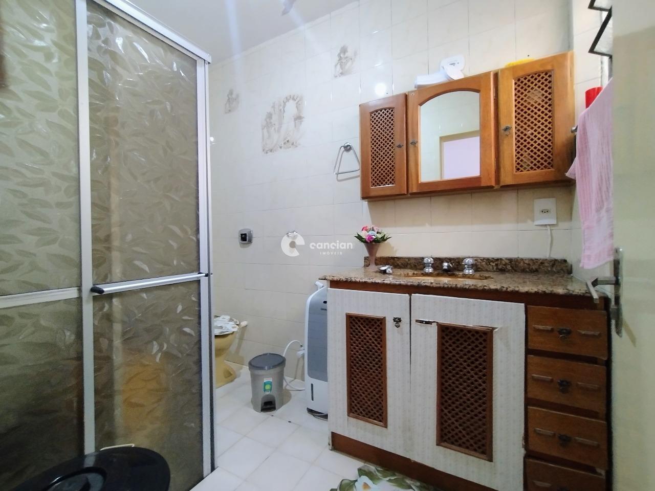 Casa à venda no Menino Jesus: Banheiro 