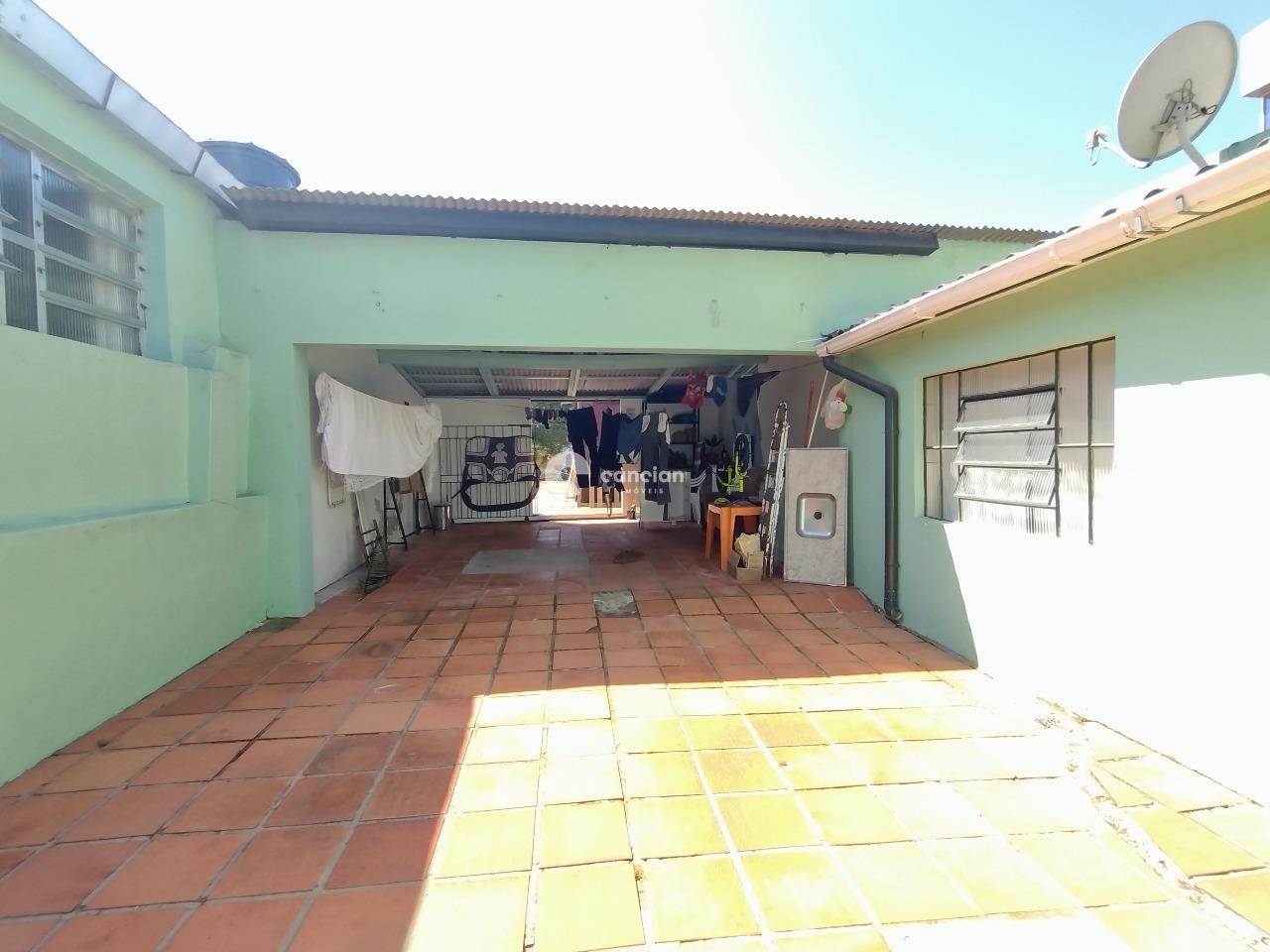 Casa à venda no Menino Jesus: Fundos