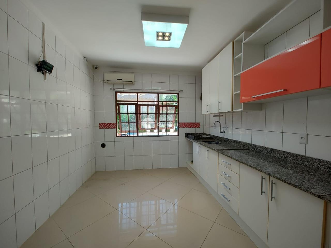 Casa à venda no Juscelino Kubitschek: 