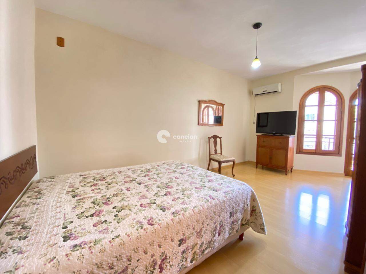 Duplex à venda no Centro: 