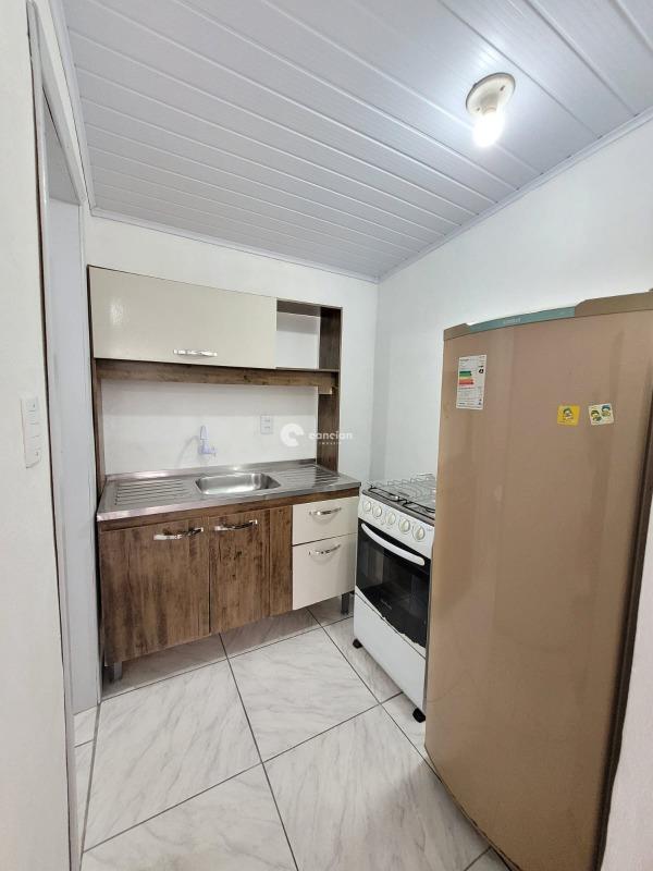 Kitnet para aluguel no Camobi: 