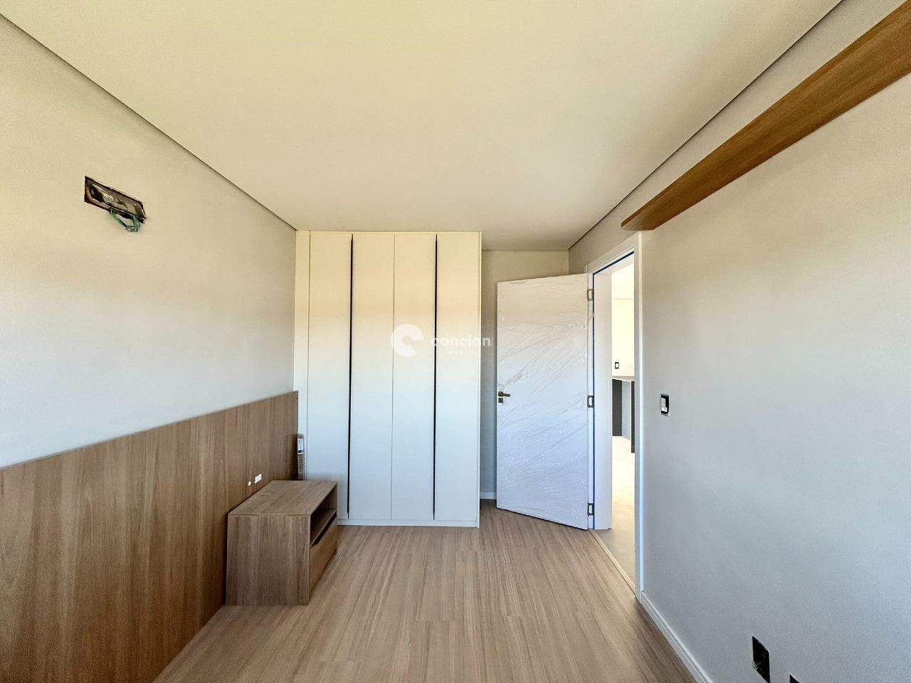 Apartamento à venda no Camobi: