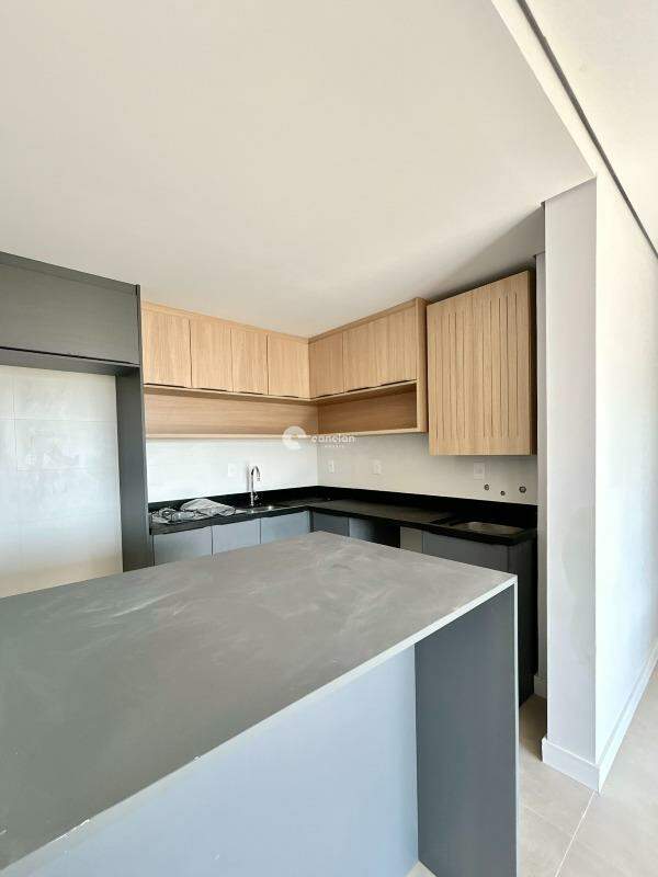 Apartamento à venda no Camobi: