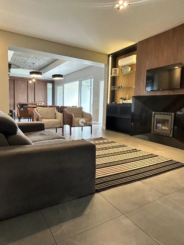 Casa de Condomínio à venda no São José: 