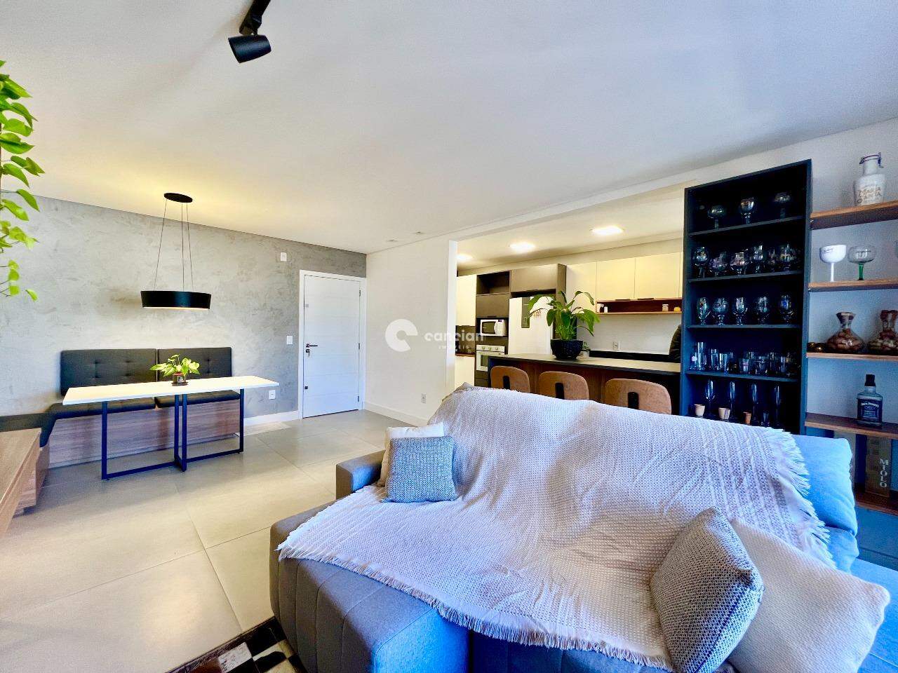 Apartamento à venda no Camobi: 