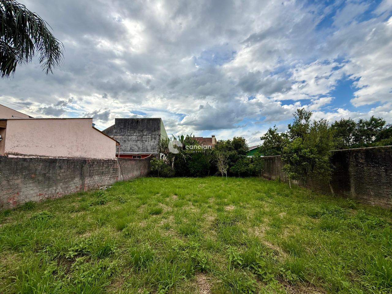 Terreno à venda no Camobi: 