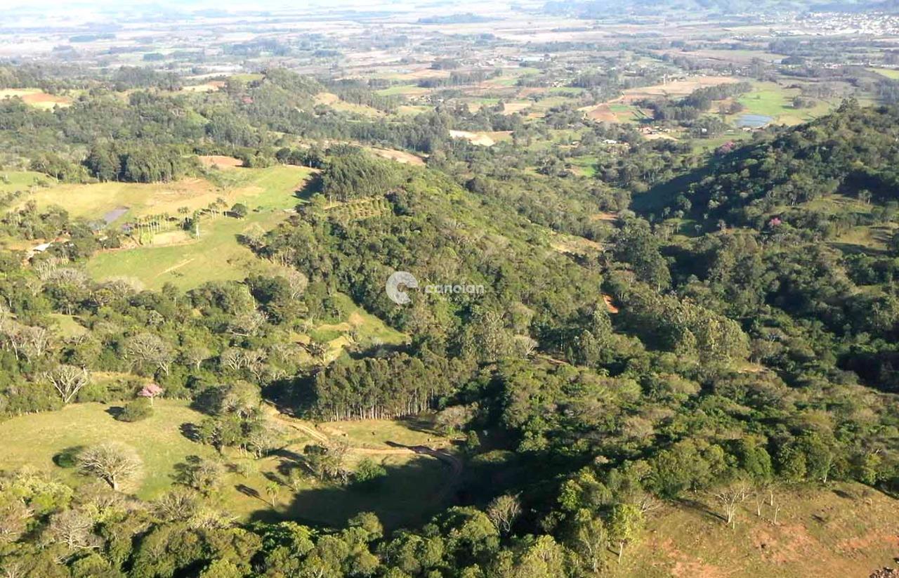 Terreno em condomínio à venda no Interior: 