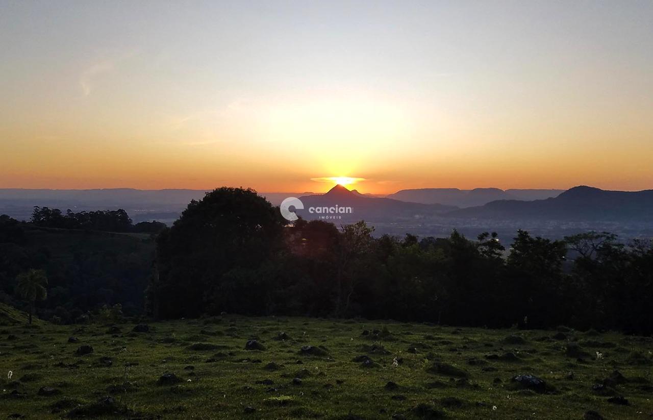 Terreno em condomínio à venda no Interior: 