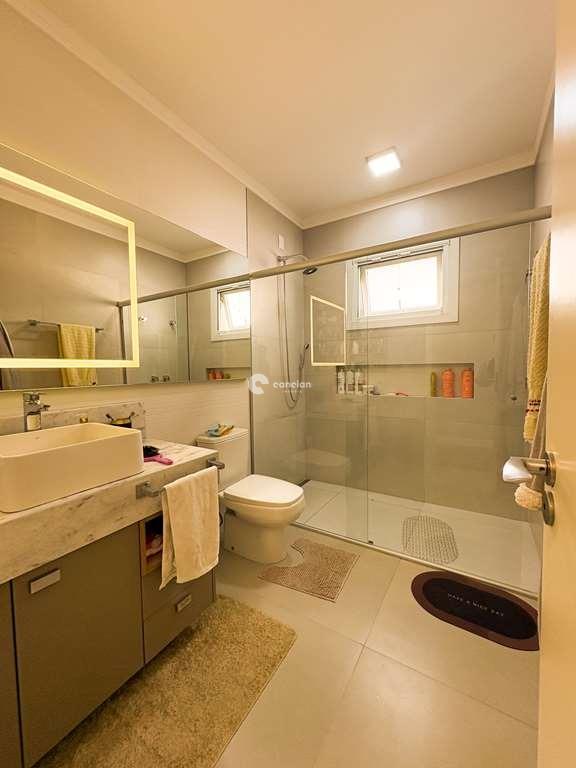 Casa de Condomínio à venda no Tomazetti: 