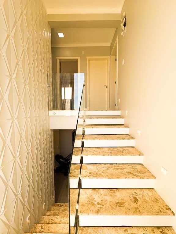 Casa de Condomínio à venda no Tomazetti: 