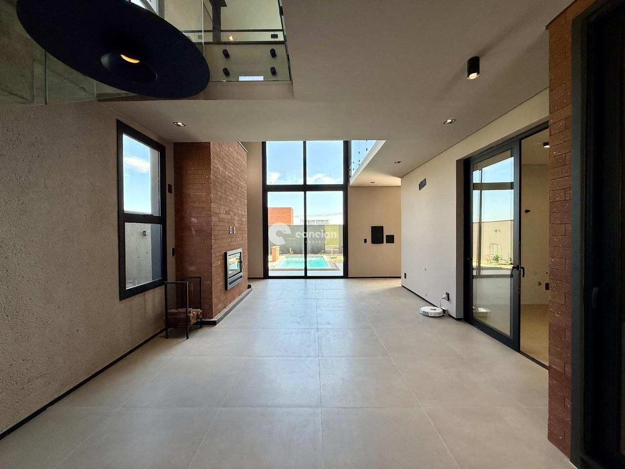 Casa de Condomínio à venda no Tomazetti: 