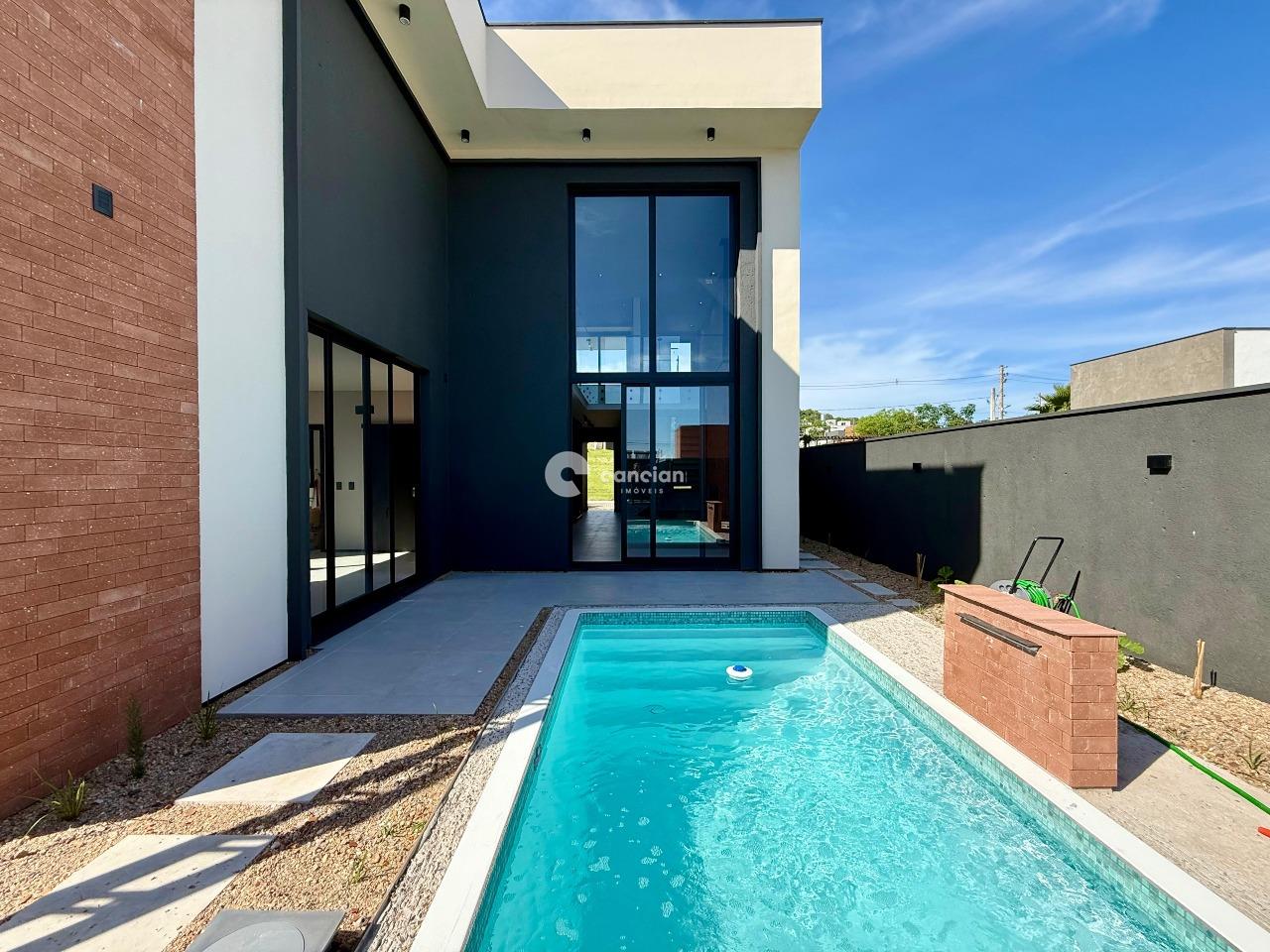 Casa de Condomínio à venda no Tomazetti: 