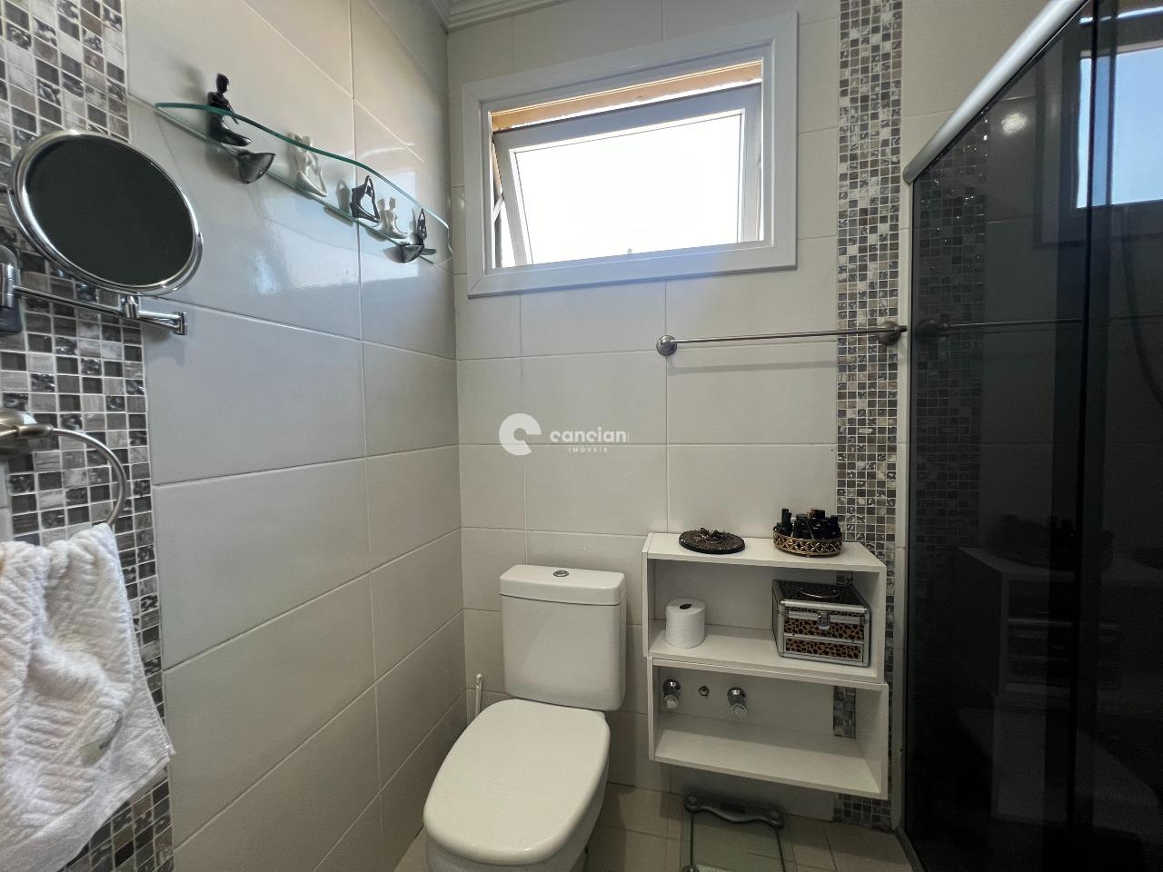 Casa de Condomínio à venda no Camobi: 