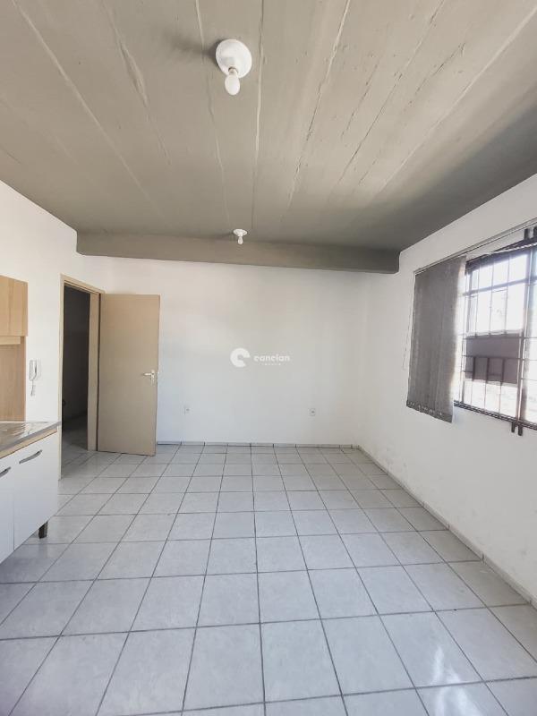 Kitnet para aluguel no Camobi: 