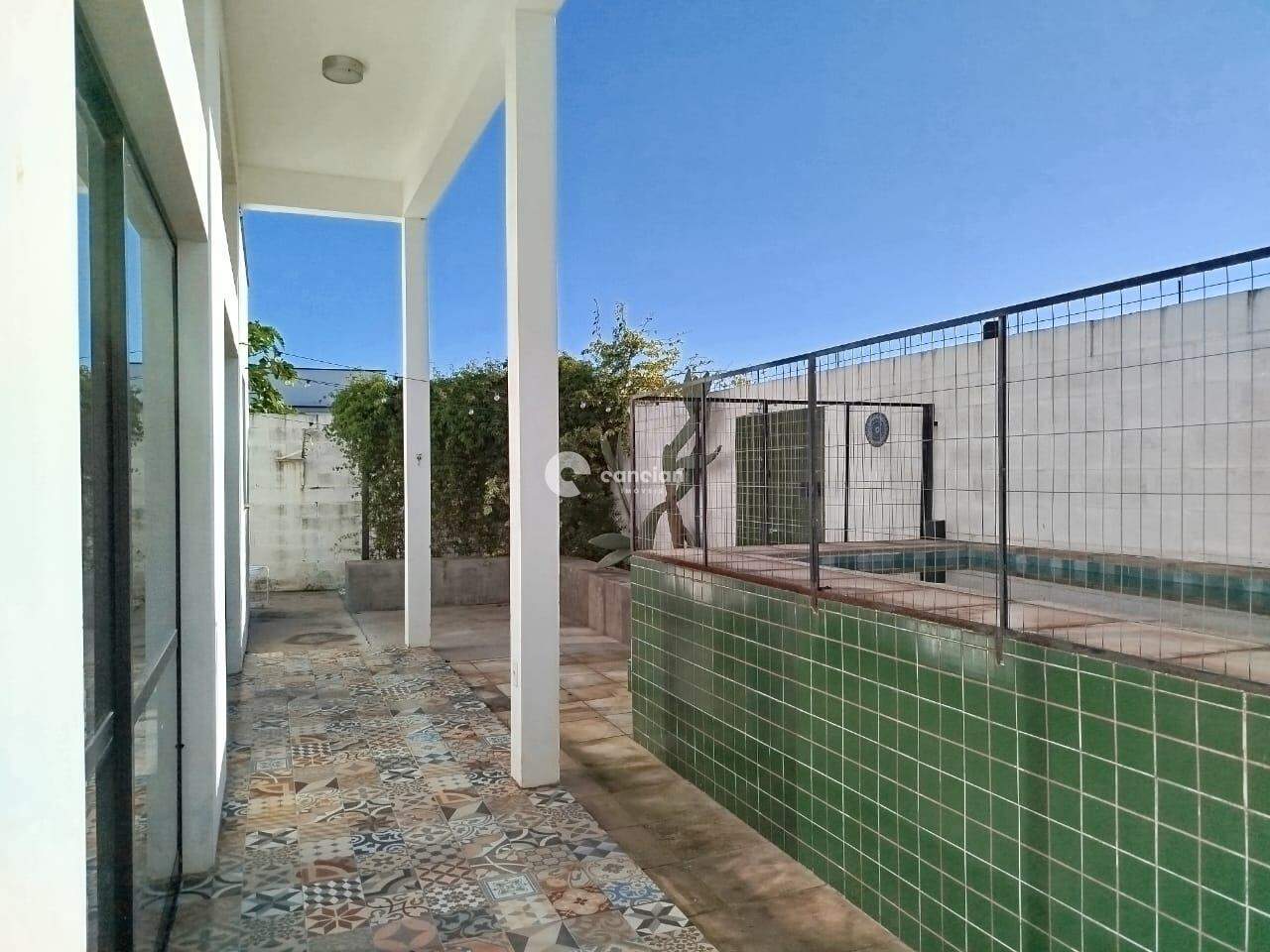 Casa de Condomínio à venda no Camobi: 
