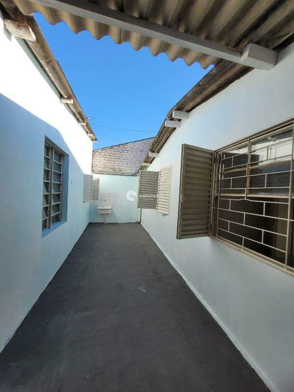 Casa para aluguel no Tancredo Neves: 