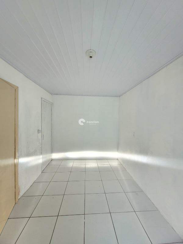 Casa para aluguel no Tancredo Neves: 