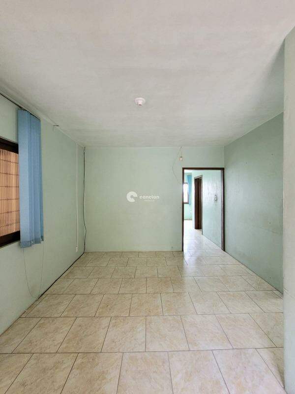 Casa para aluguel no Centro: 