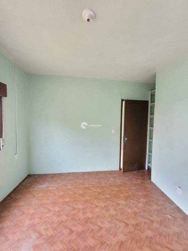 Casa para aluguel no Centro: 