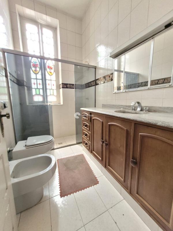 Prédio Comercial à venda no Centro: 