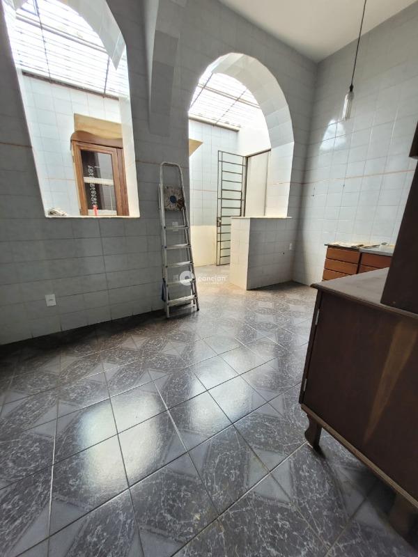 Prédio Comercial à venda no Centro: 