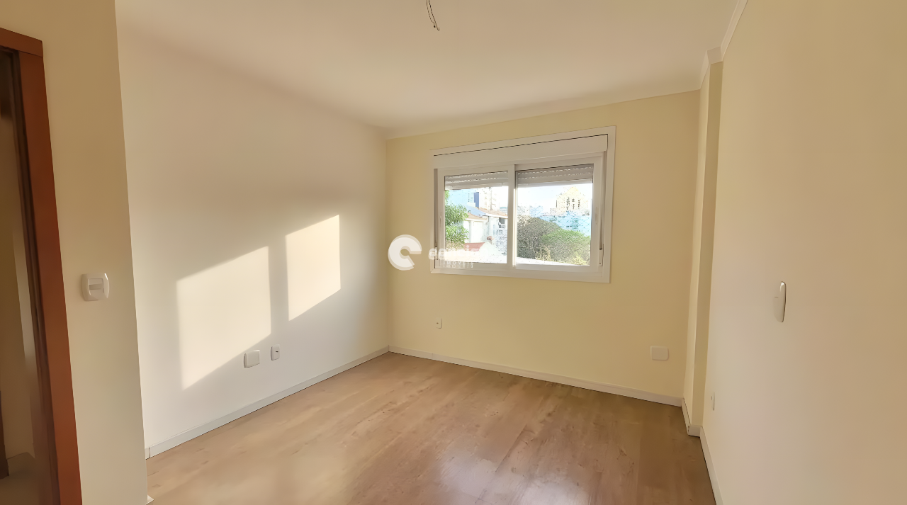 Apartamento à venda no Menino Jesus: 