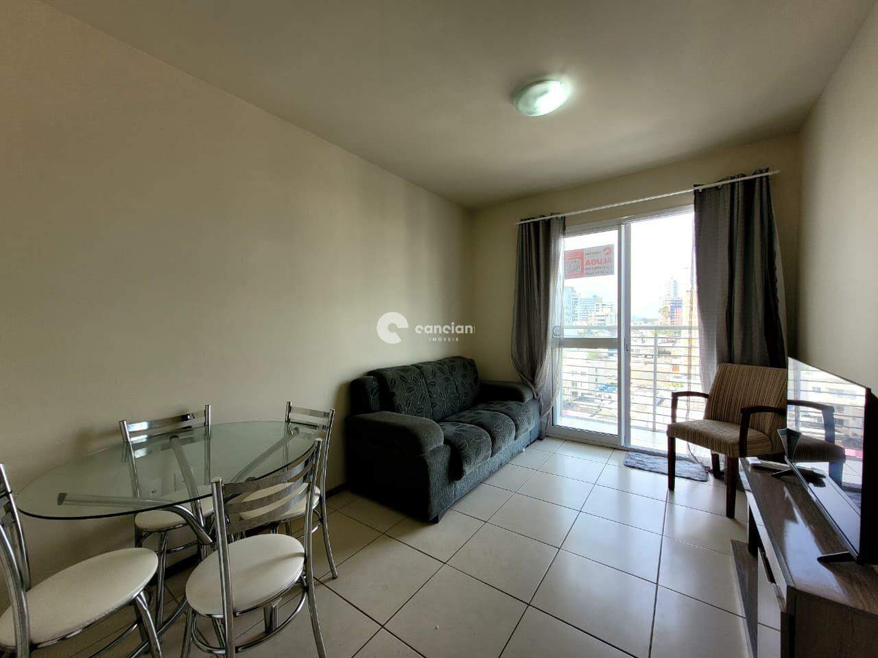Apartamento para aluguel no Centro: 