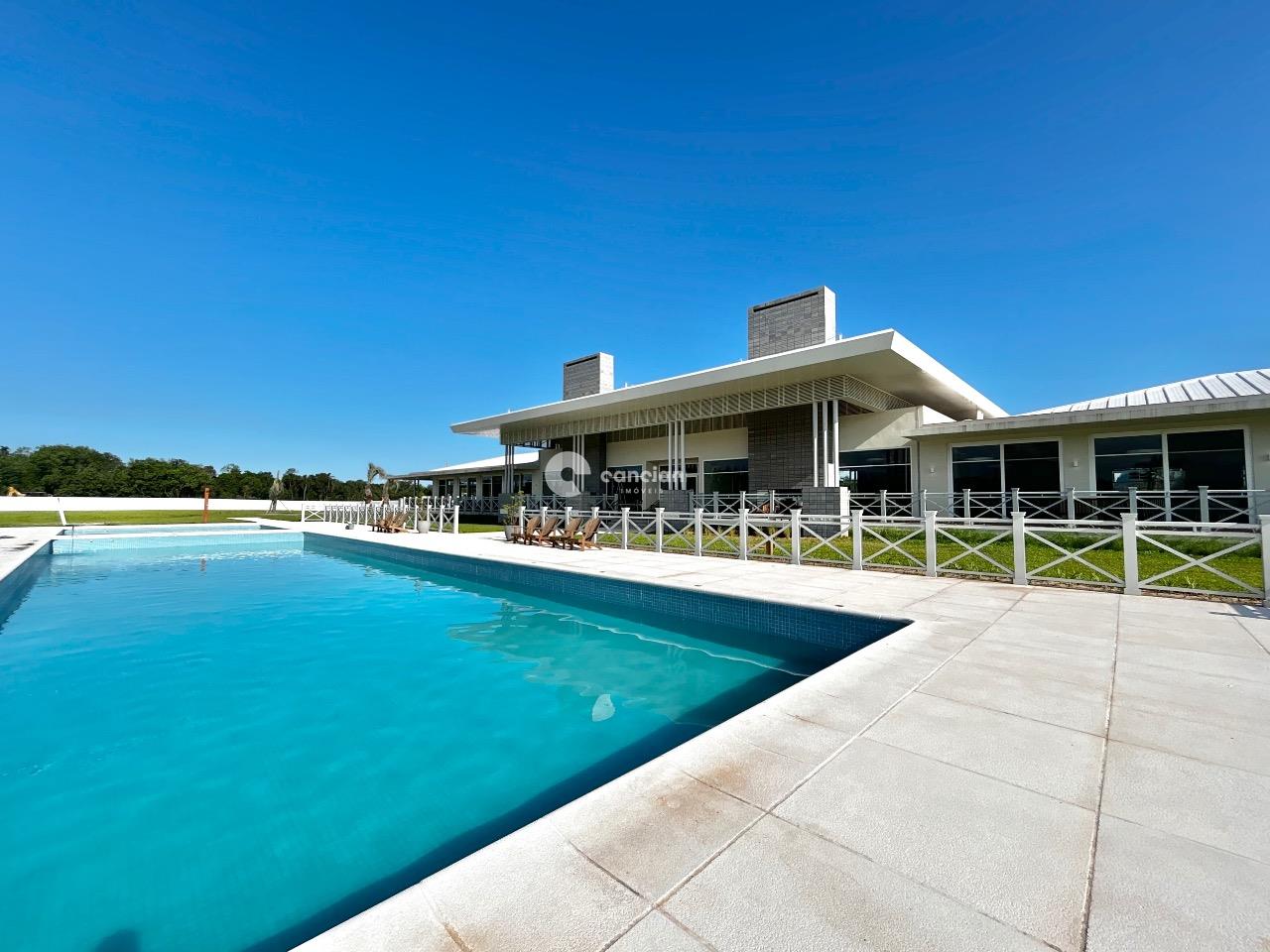 Terreno em condomínio à venda no Tomazetti: 