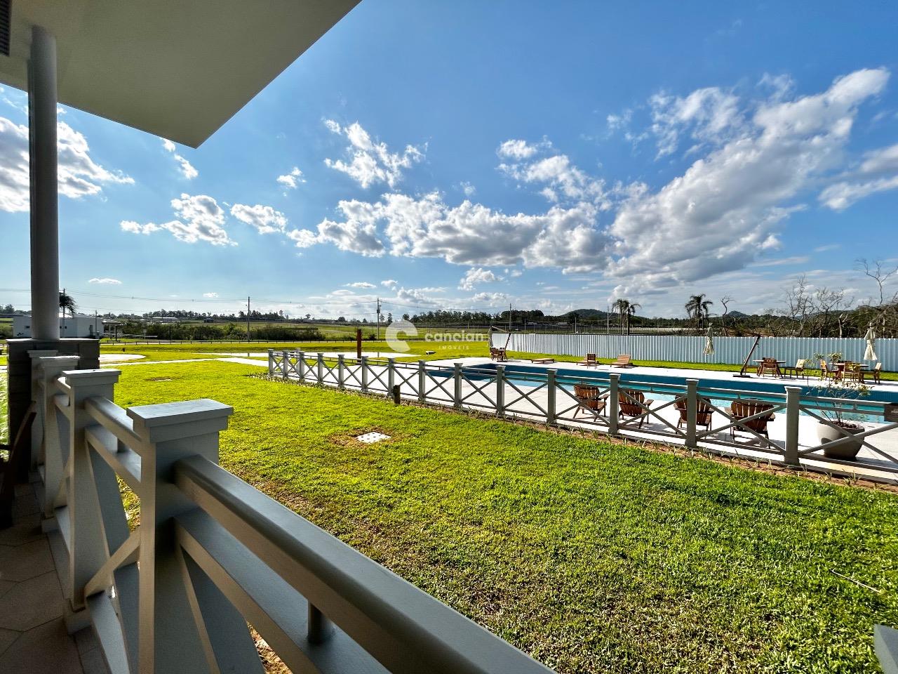 Terreno em condomínio à venda no Tomazetti: 