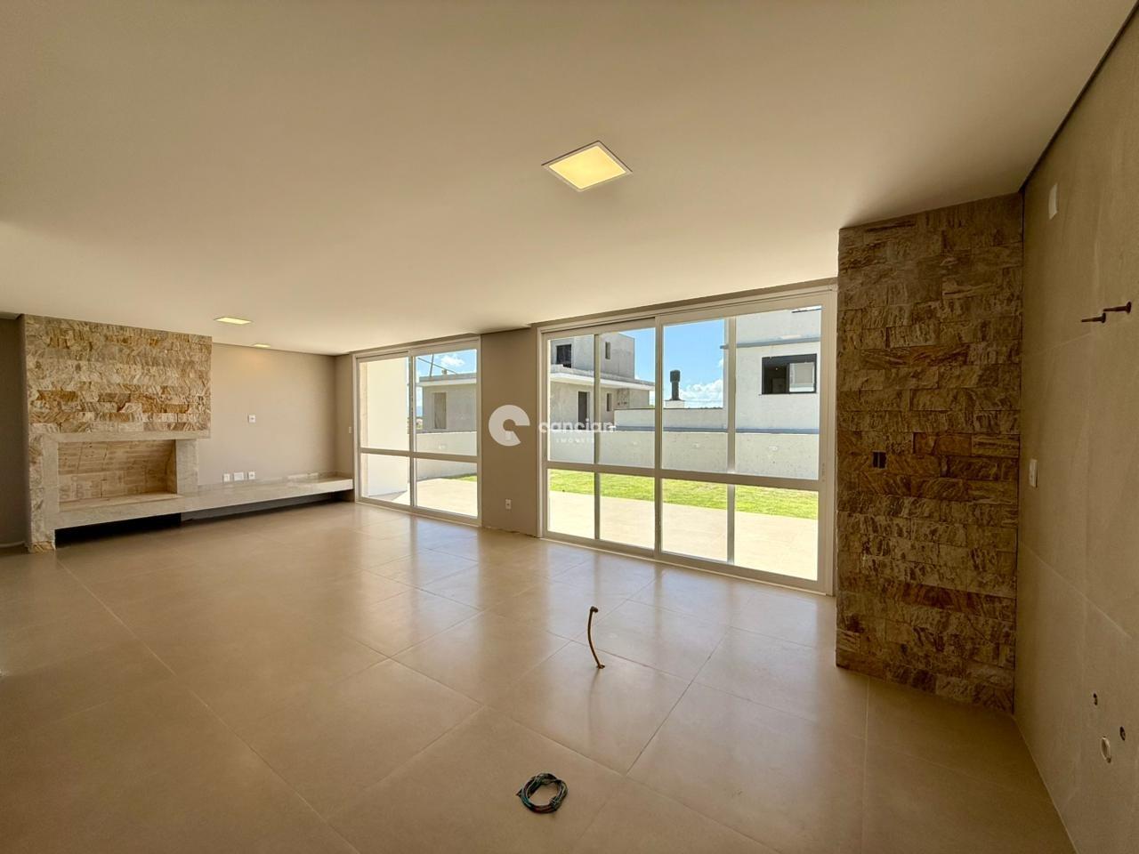 Casa de Condomínio à venda no Camobi: 