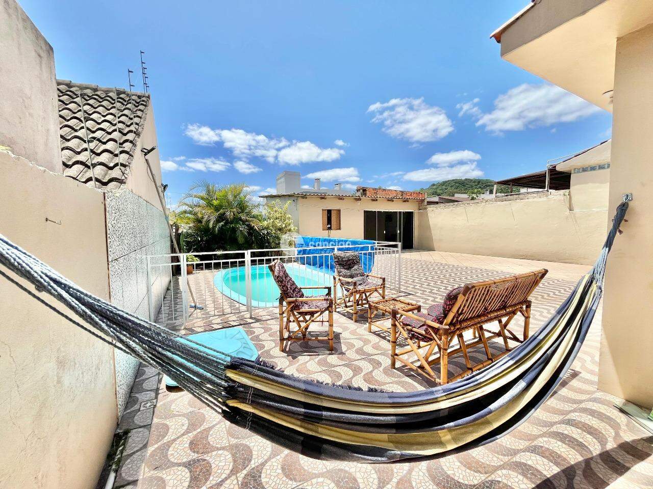 Casa para aluguel no Tomazetti: 