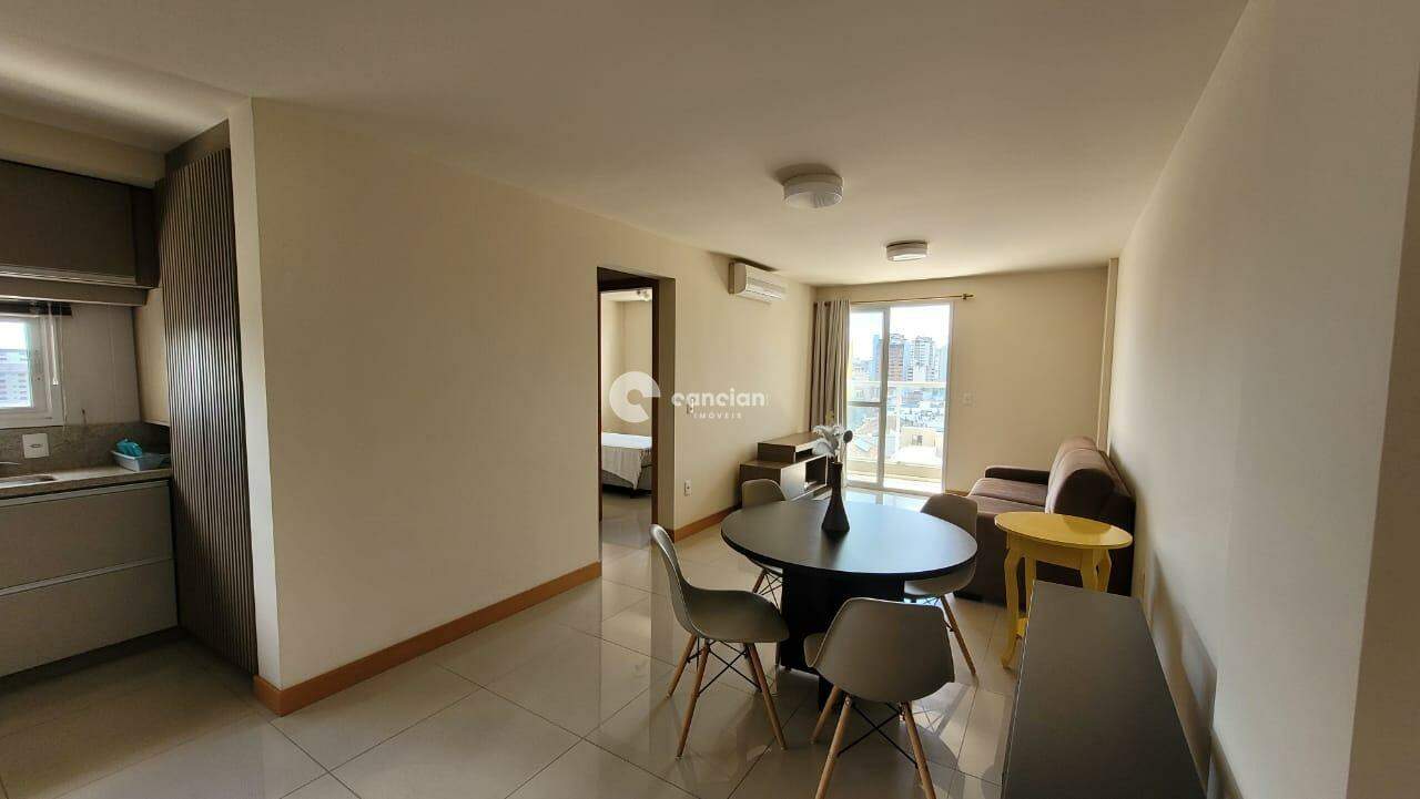 Apartamento para aluguel no Centro: 