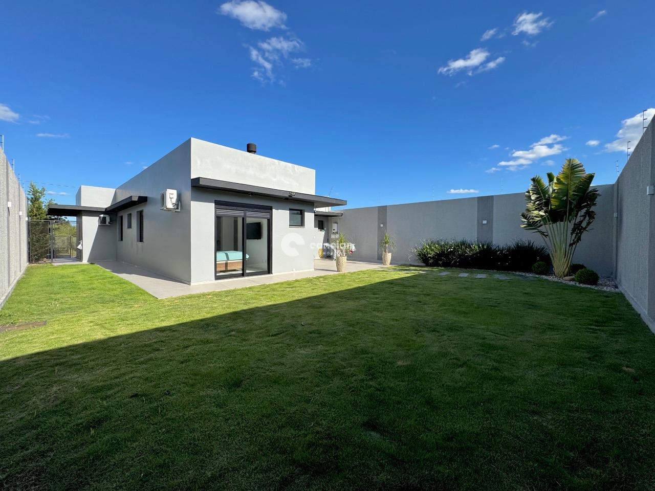 Casa à venda no Camobi: 