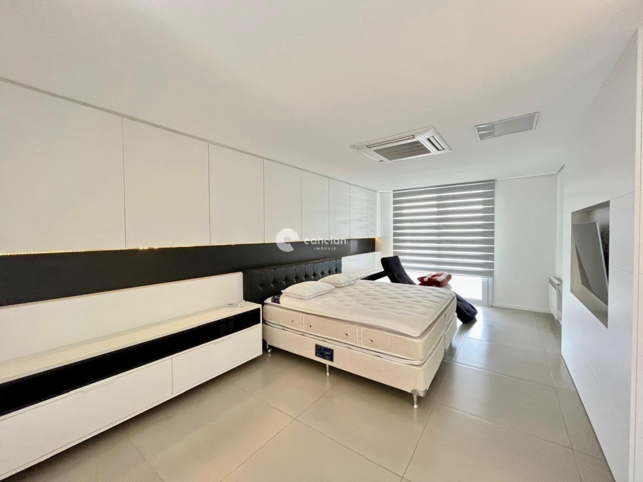 Casa de Condomínio à venda no Camobi: 