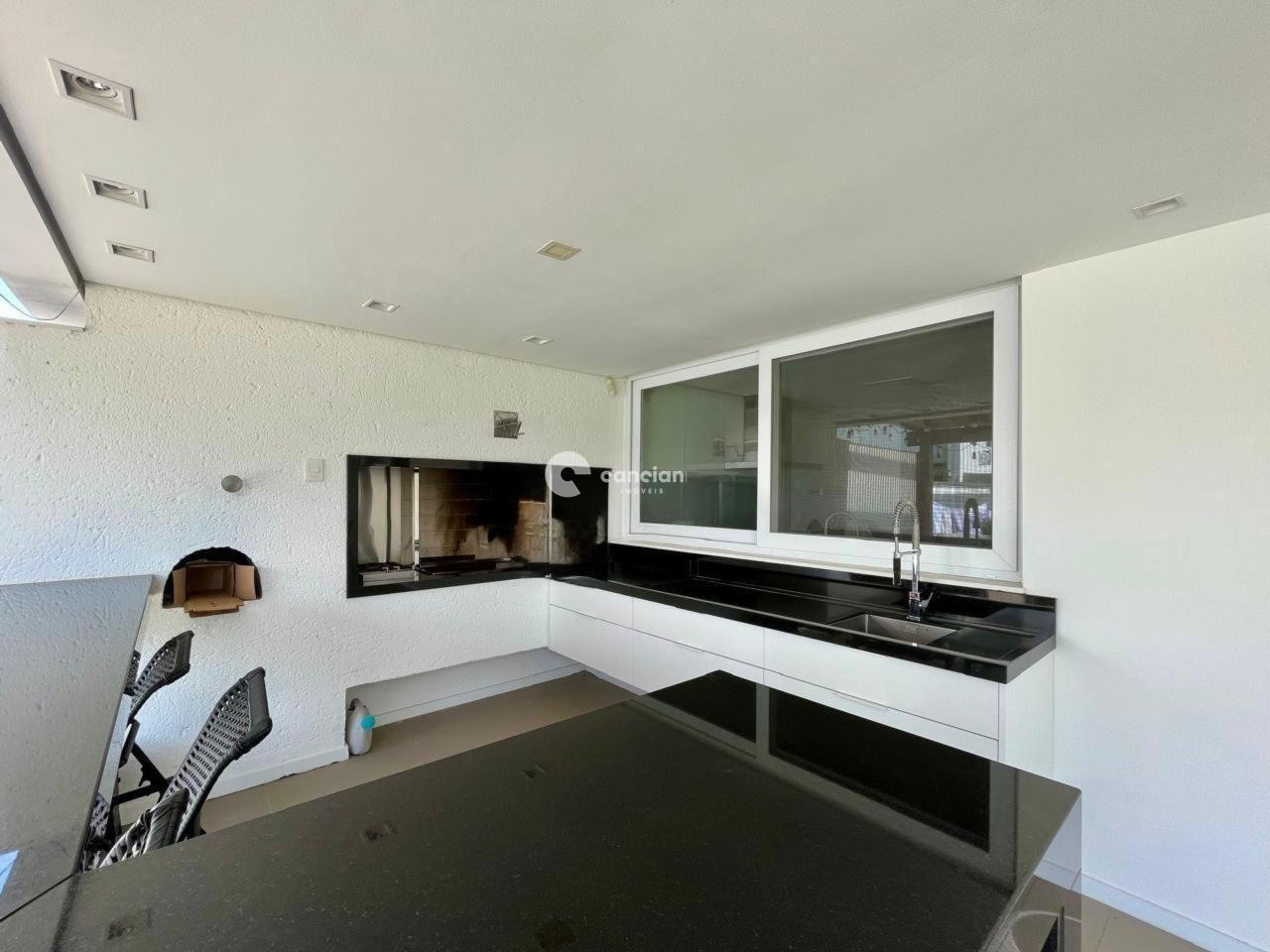 Casa de Condomínio à venda no Camobi: 