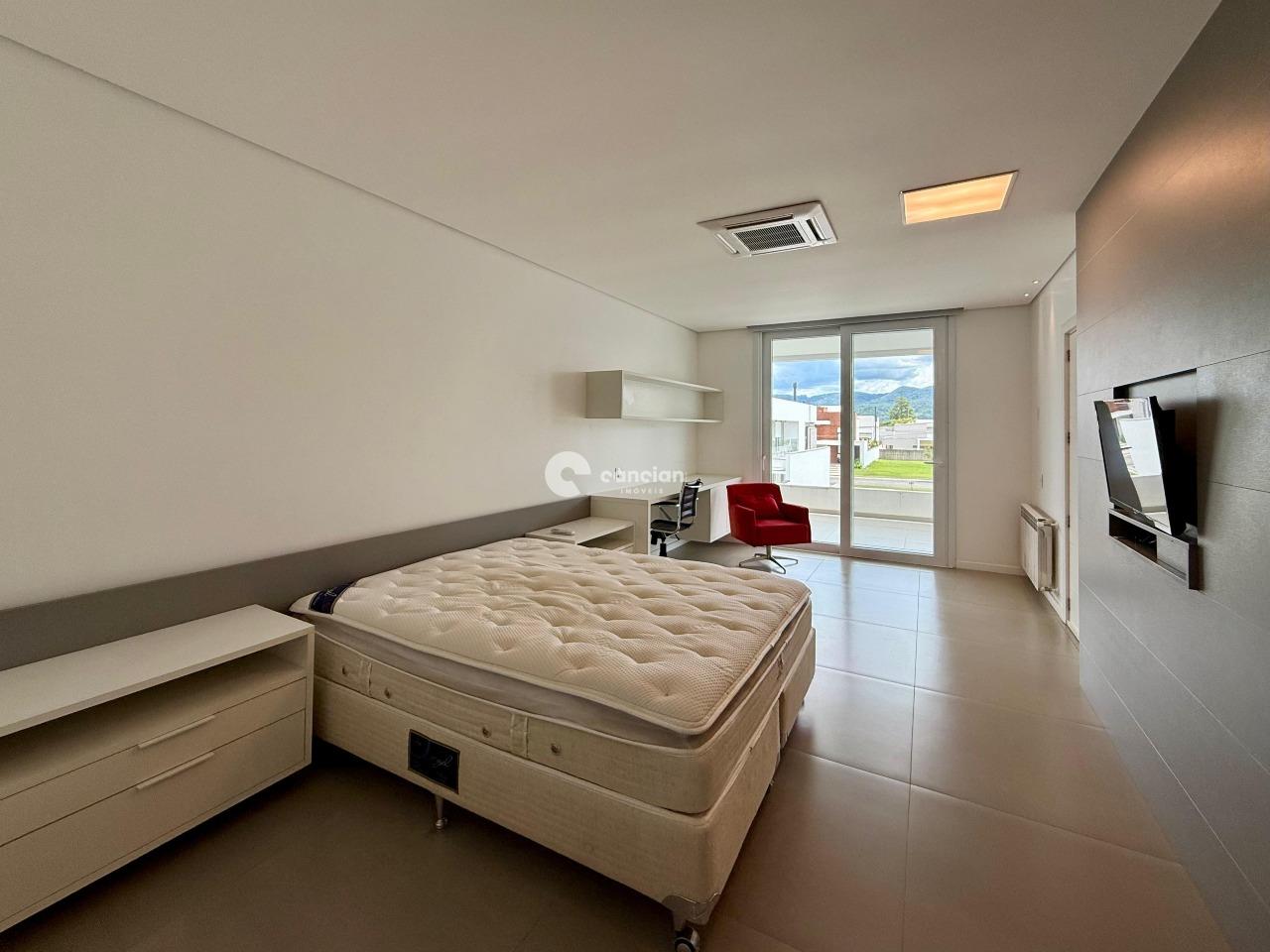 Casa de Condomínio à venda no Camobi: 