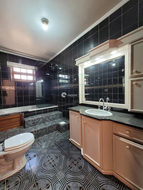 Casa para aluguel no Pé de Plátano: 