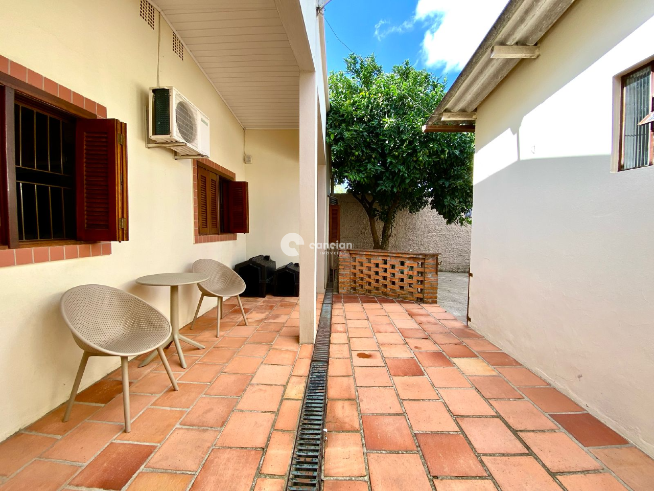Casa à venda no Tancredo Neves: 