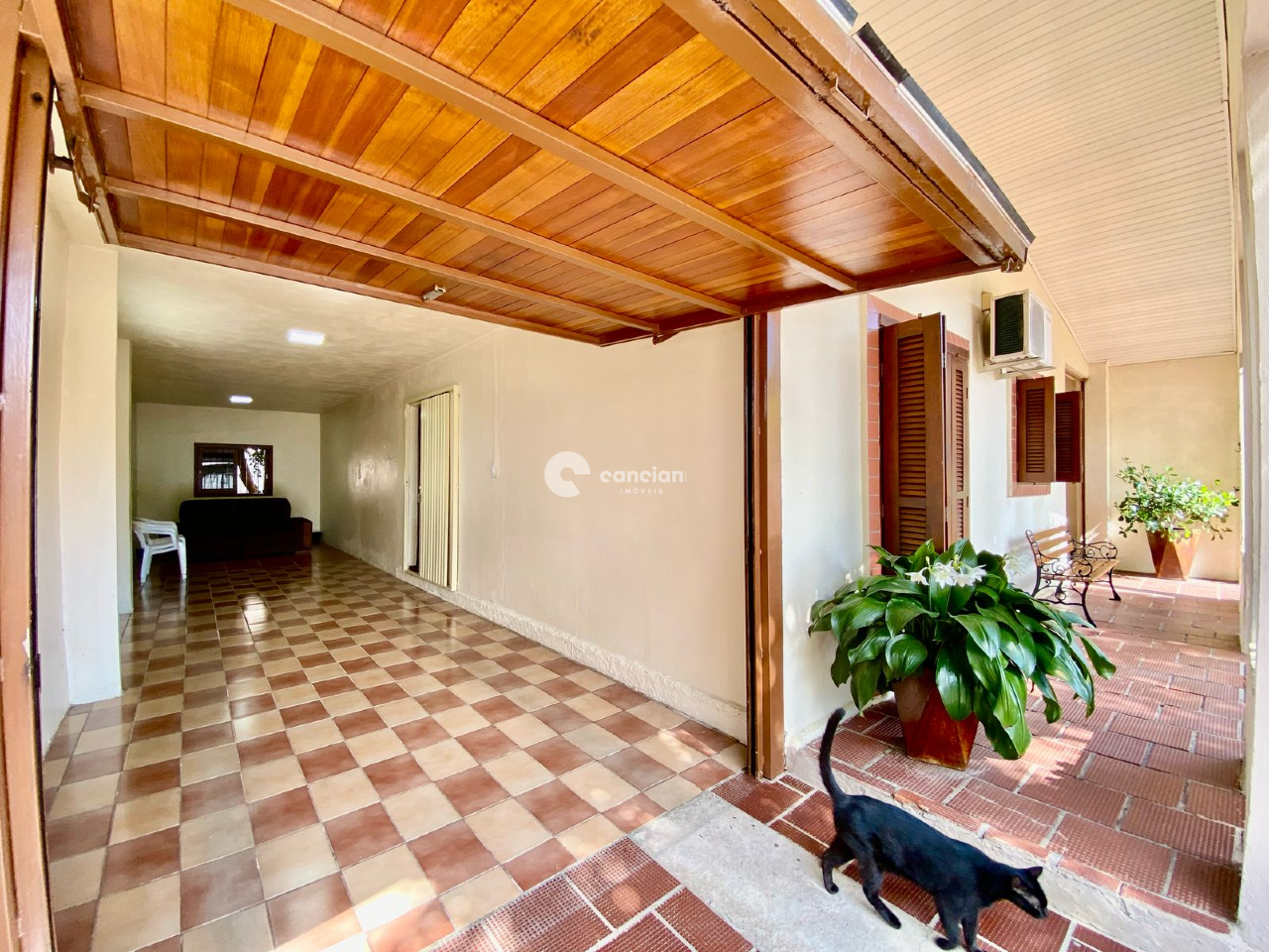 Casa à venda no Tancredo Neves: 