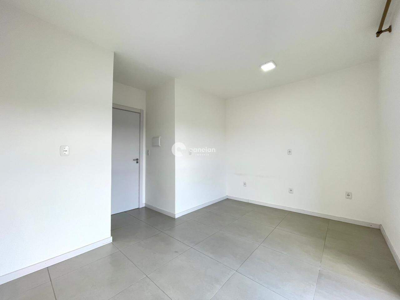 Casa de Condomínio para aluguel no São José: 