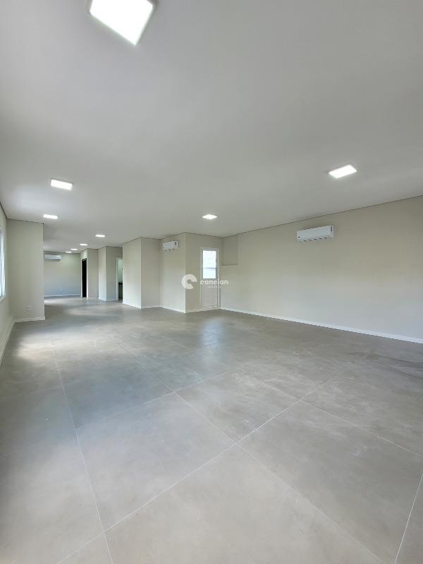 Prédio Comercial à venda no Centro: 