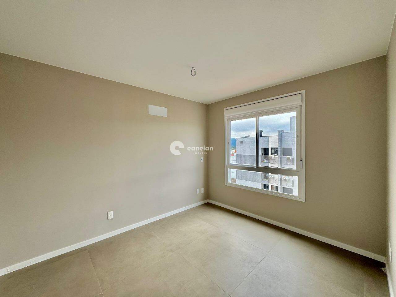Apartamento à venda no Camobi: 