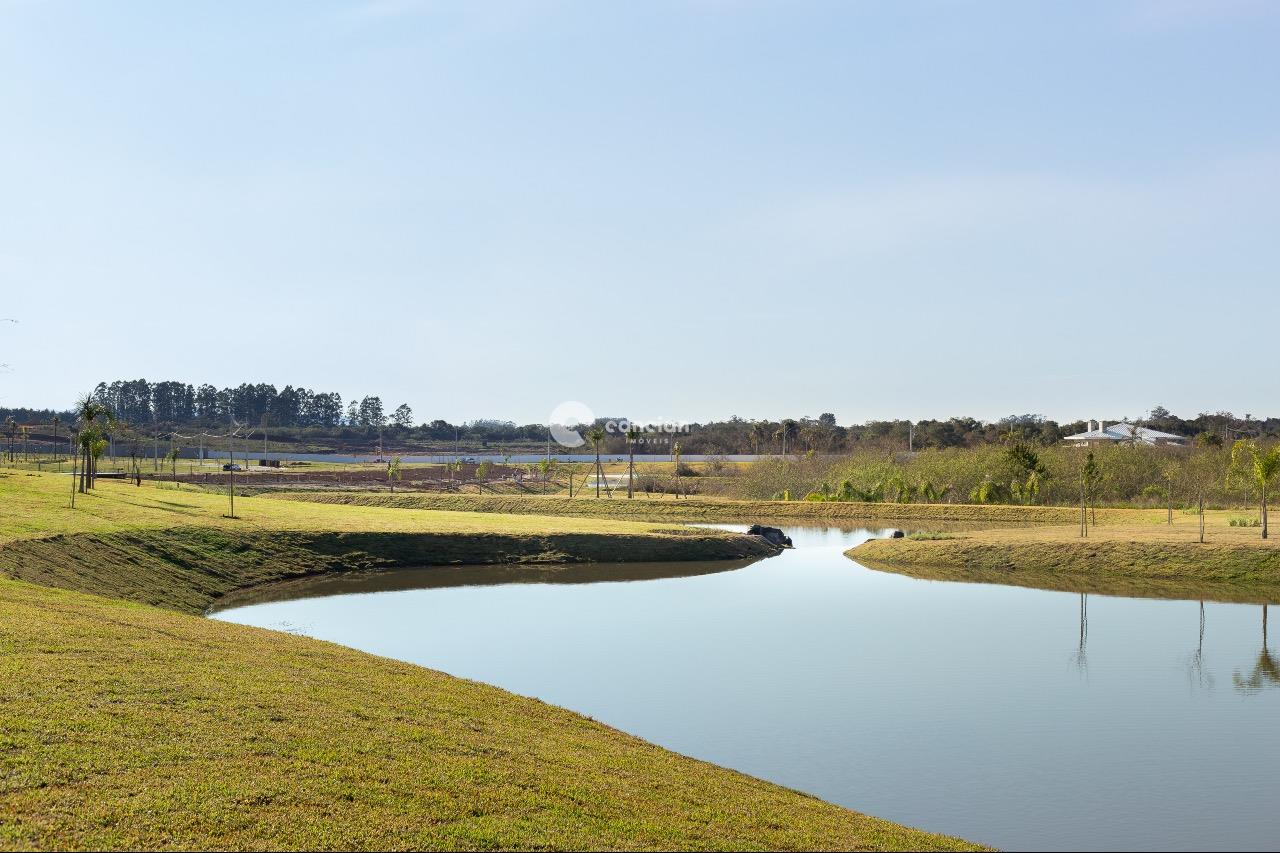 Casa de Condomínio à venda no Tomazetti: 