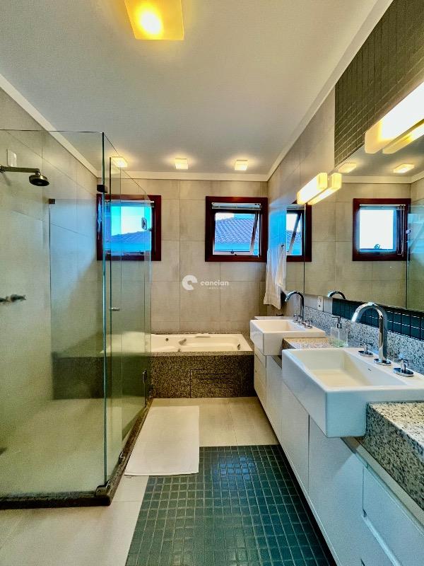 Casa de Condomínio à venda no Camobi: 