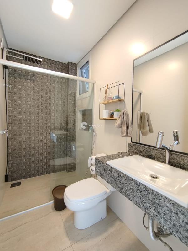 Casa de Condomínio à venda no Tomazetti: 