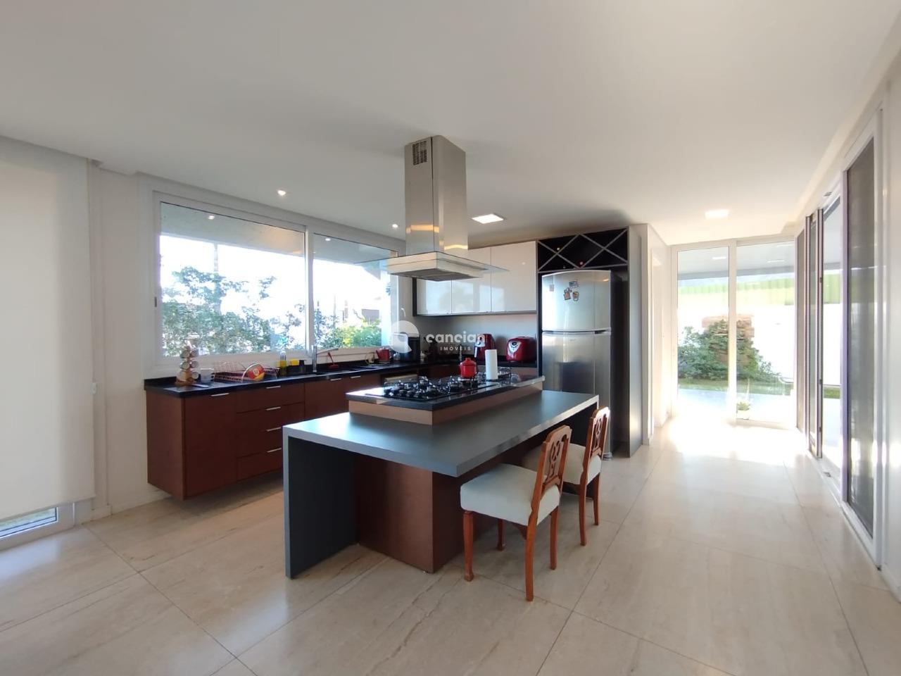 Casa de Condomínio à venda no Tomazetti: 